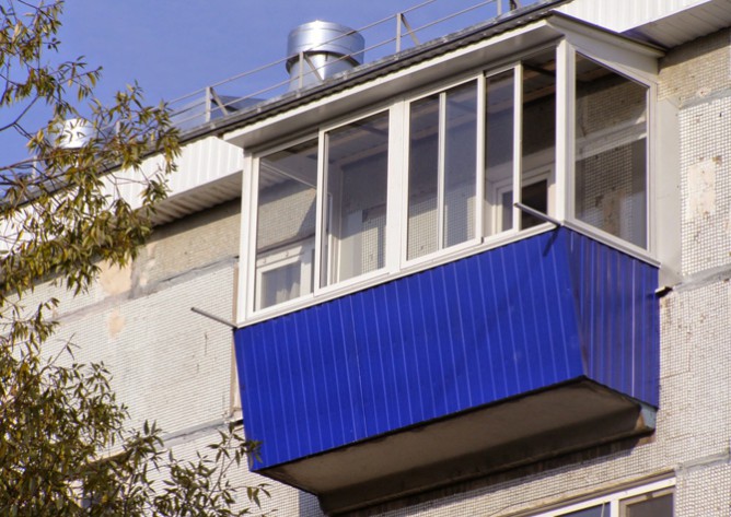 Остекленный балкон